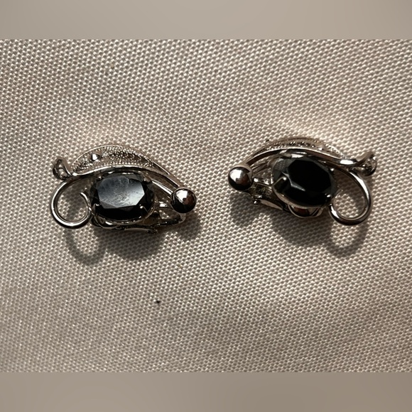 Vintage CORO Thermoset Fall Autumn Leaf Cottage Core Whimsical Fairy Earrings - Picture 1 of 3
